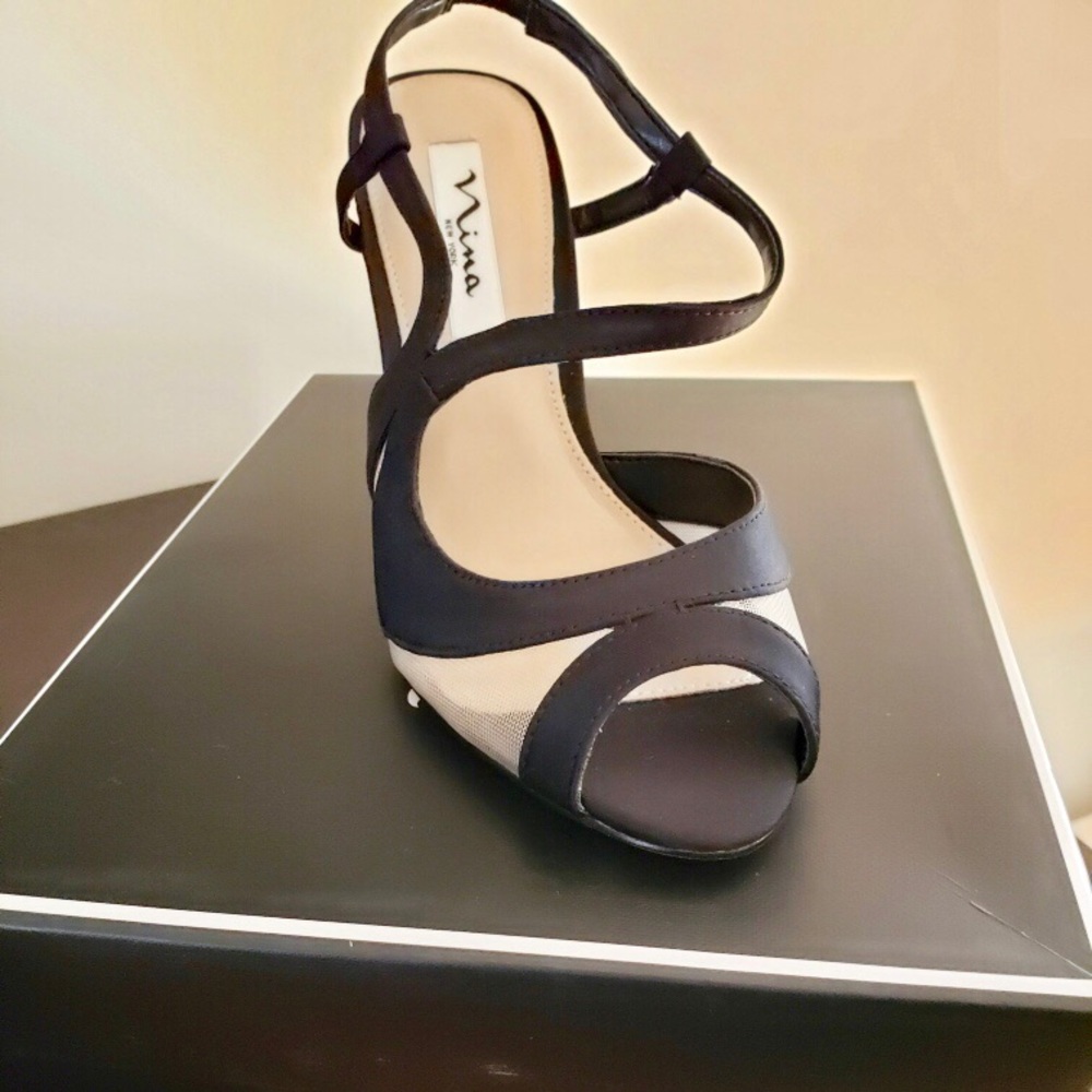 Nina Regina pumps black satin & mesh